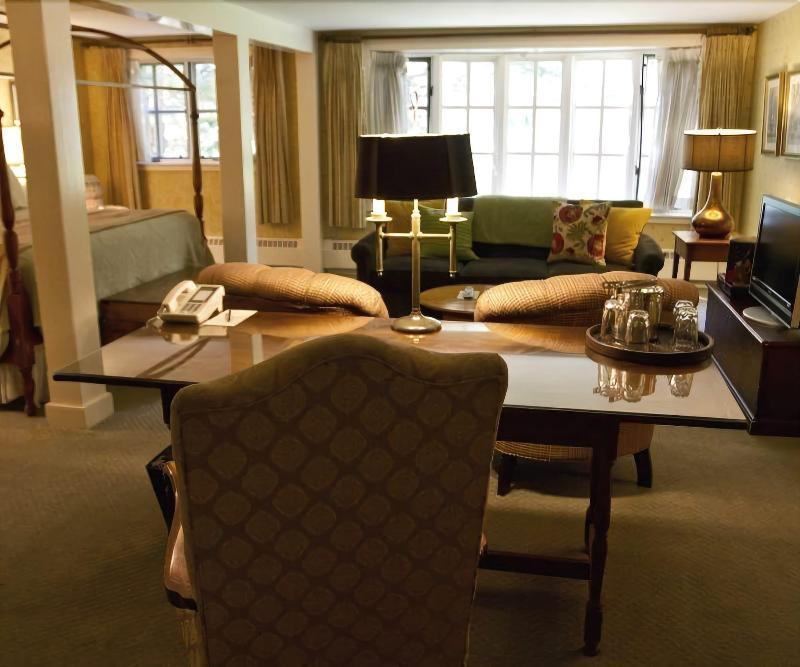 Bedford Village Inn Extérieur photo