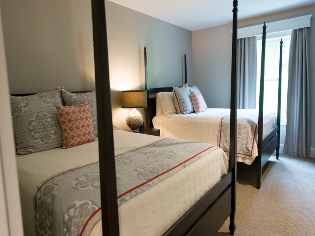 Bedford Village Inn Extérieur photo
