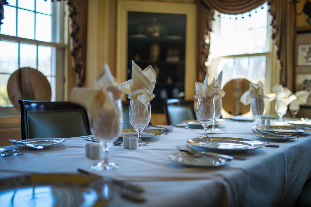 Bedford Village Inn Extérieur photo